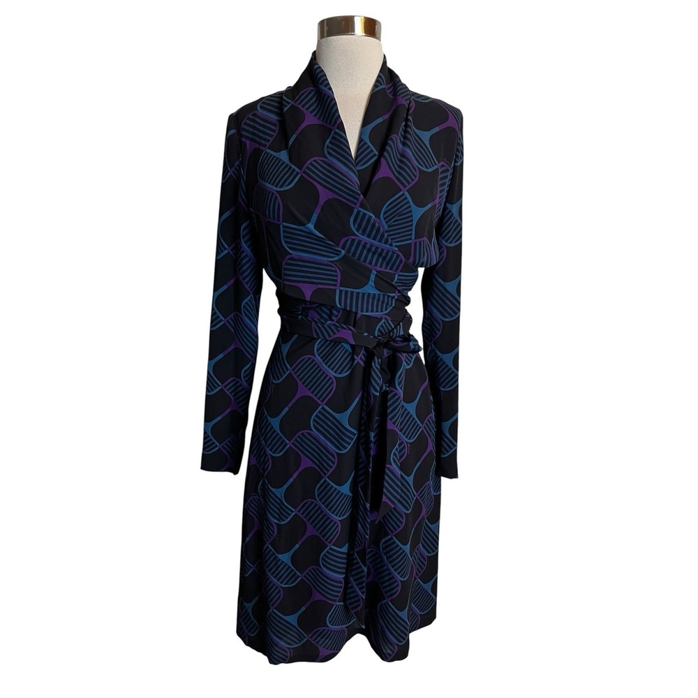 Gucci belted wrap dress Size 40 Geometric Logo Print Silk Long Sleeve